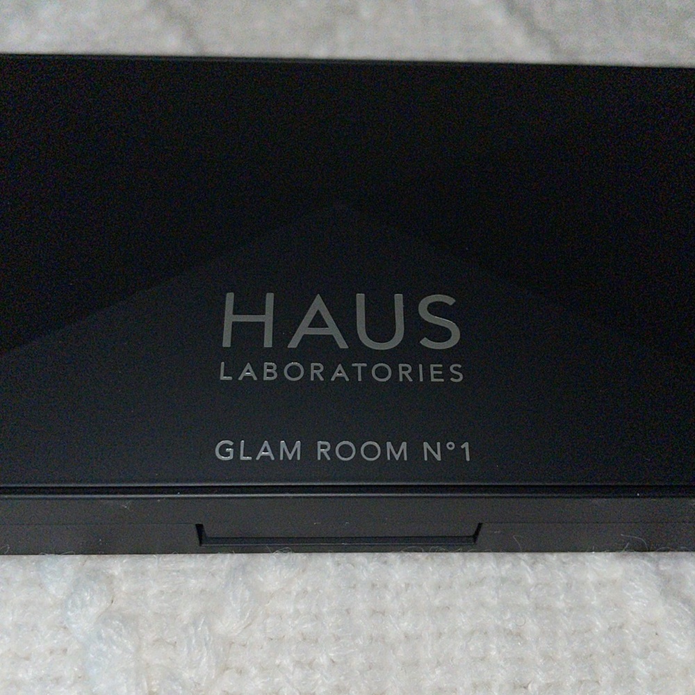 NIB Haus Laboratories Glam Room Palette. - Picture 3 of 5